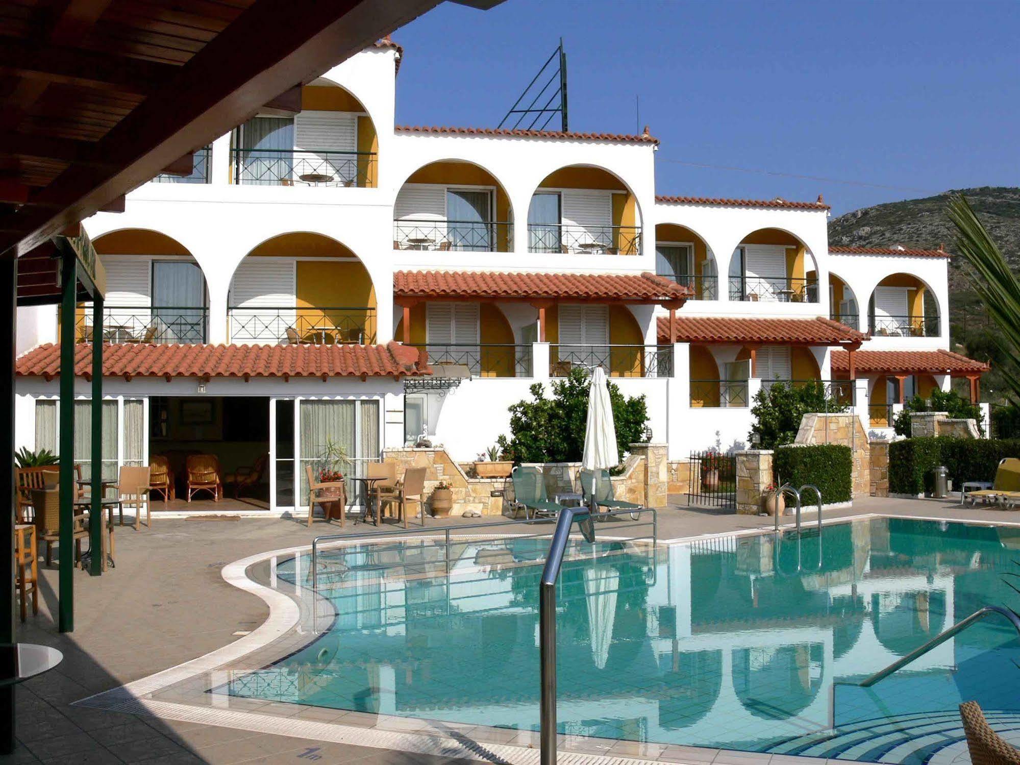 Hotel Aretoysa Tolón Exterior photo